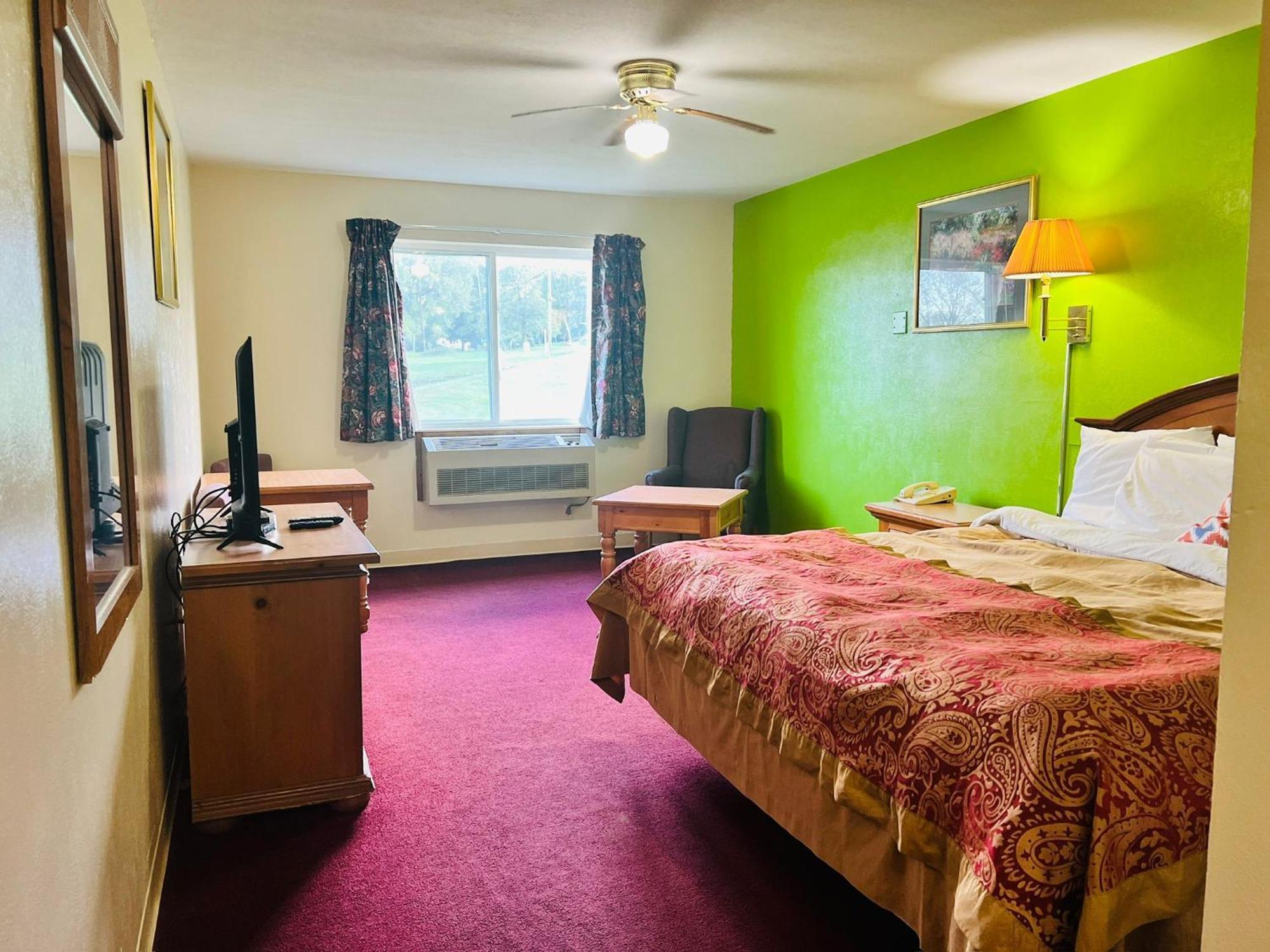 Villa Inn Motel Near Hwy 12 Wi Capital O Fort Atkinson Exterior foto