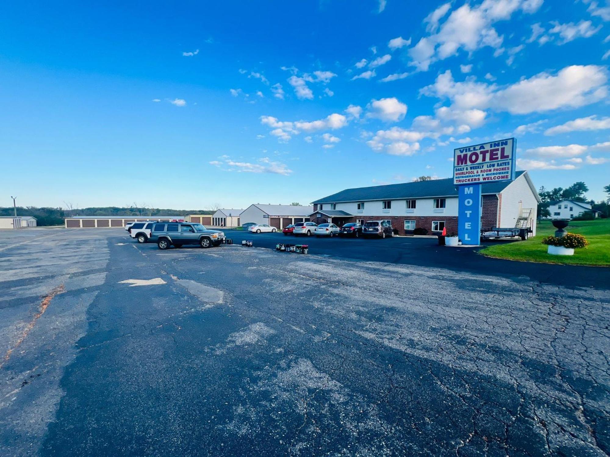 Villa Inn Motel Near Hwy 12 Wi Capital O Fort Atkinson Exterior foto